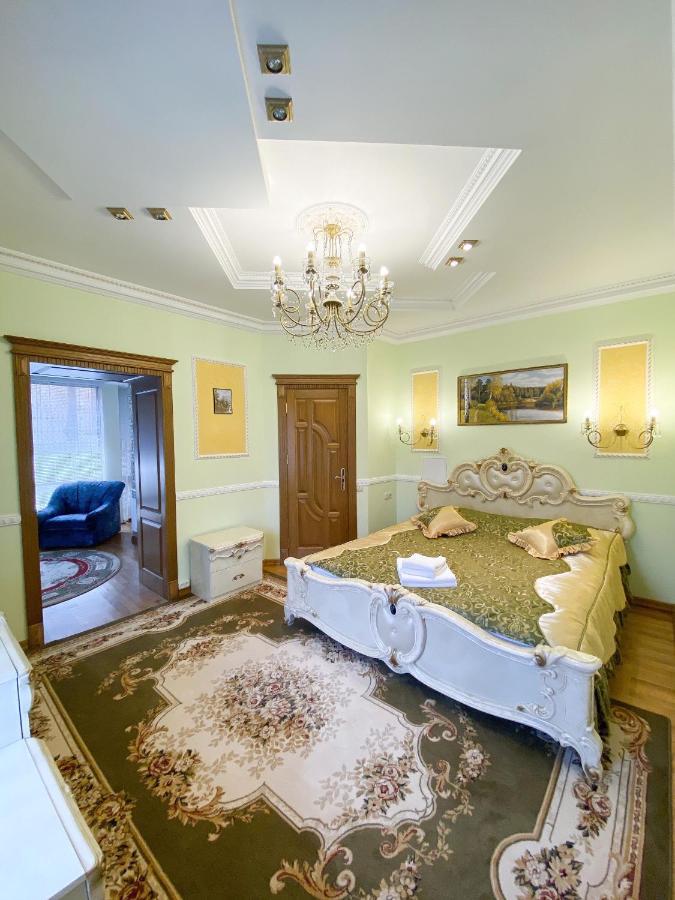 Петрос Family Hotel ยาเรมชา ภายนอก รูปภาพ