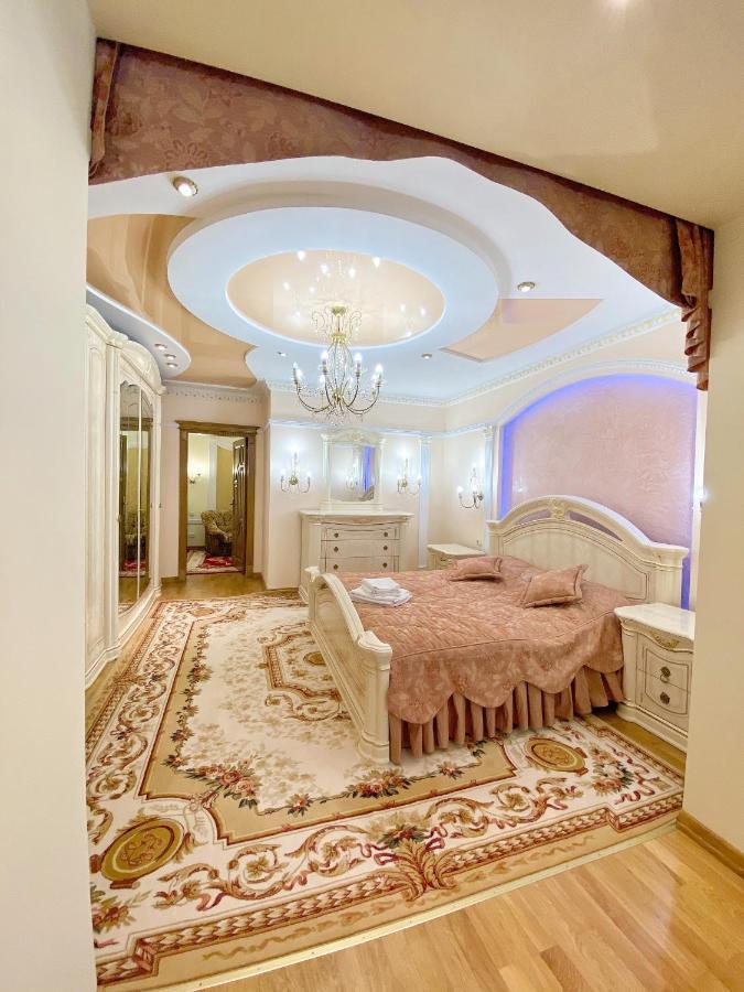 Петрос Family Hotel ยาเรมชา ภายนอก รูปภาพ