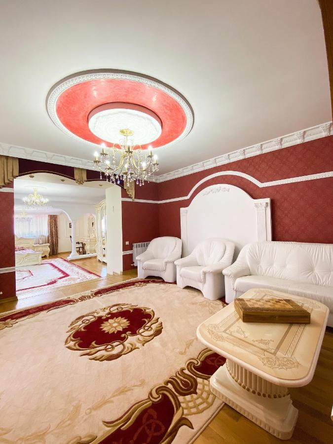 Петрос Family Hotel ยาเรมชา ภายนอก รูปภาพ