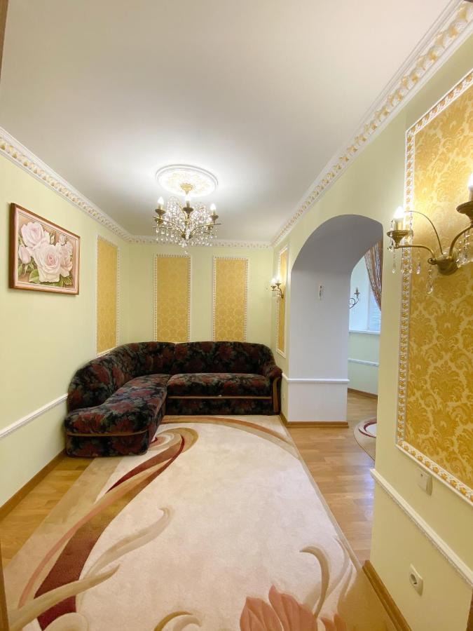 Петрос Family Hotel ยาเรมชา ภายนอก รูปภาพ