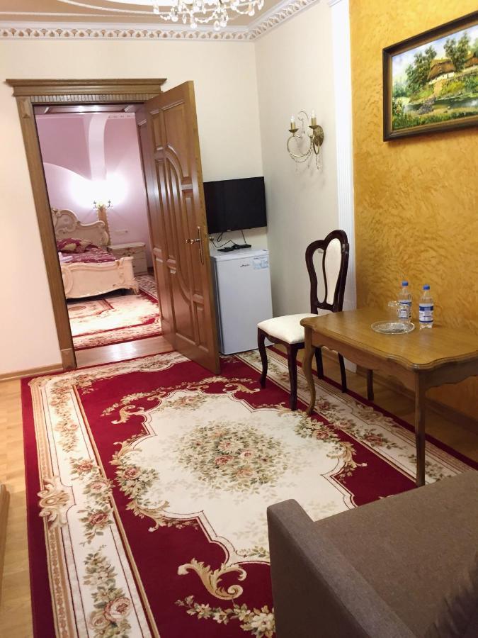 Петрос Family Hotel ยาเรมชา ภายนอก รูปภาพ