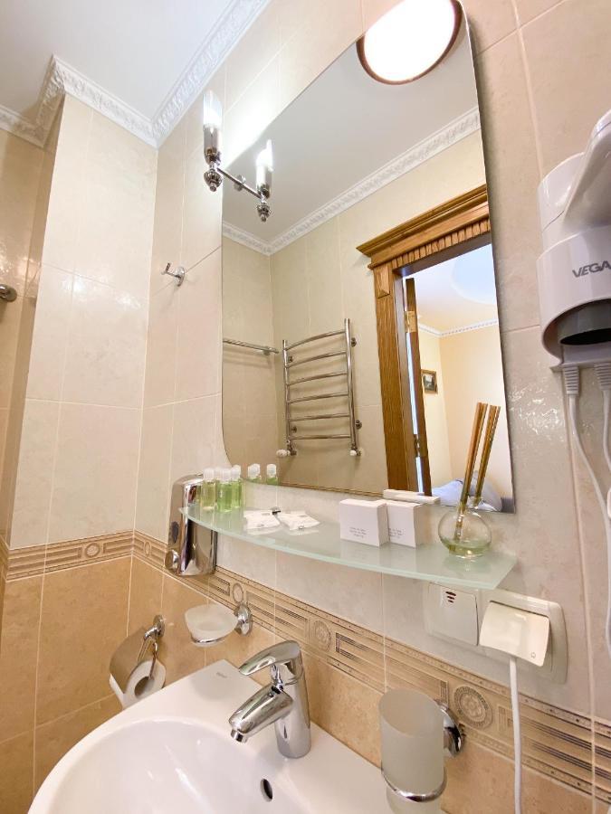 Петрос Family Hotel ยาเรมชา ห้อง รูปภาพ