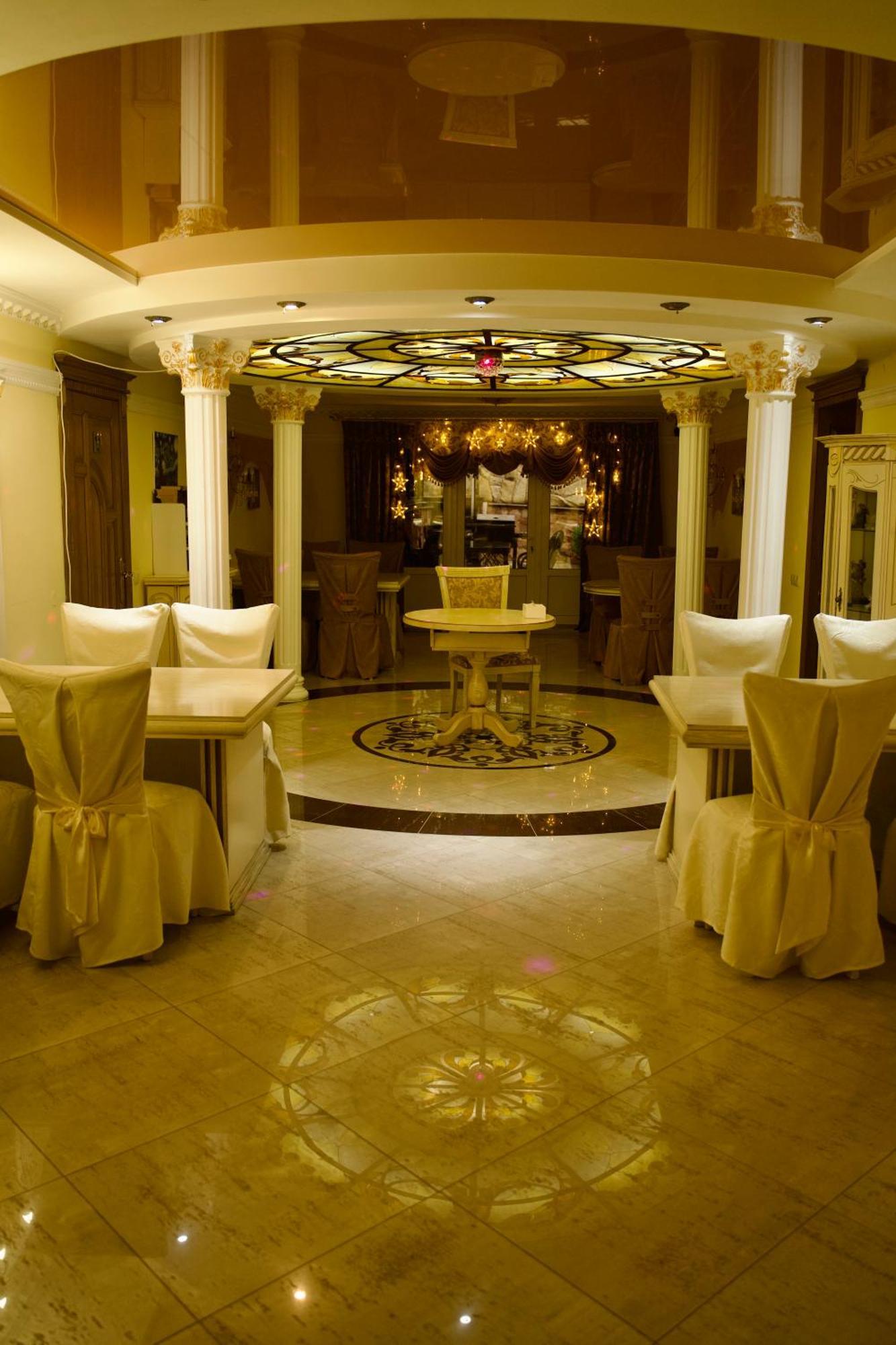 Петрос Family Hotel ยาเรมชา ภายนอก รูปภาพ